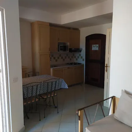 Apartment Cala Rossa *
